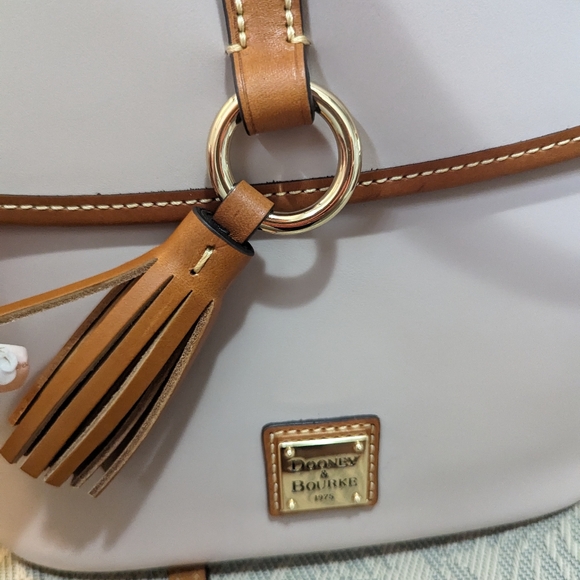 Dooney & Bourke - Picture 5 of 12